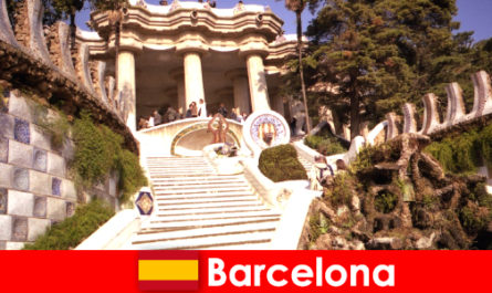 Barselona'daki turistler için en iyi yerler ve turistik yerler