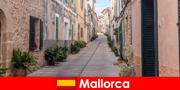 Mallorca doğa manzaraları ve plajlar spor turistler için cennet