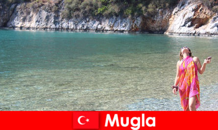 Türkiye'nin en küçük il başkentlerinden Muğla'da plaj tatili