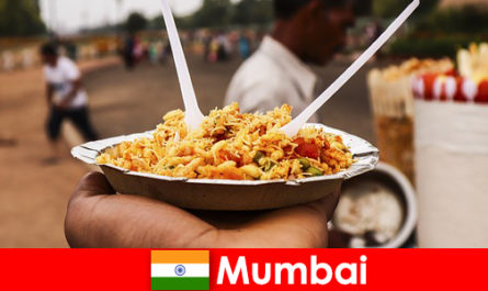 Mumbai sokak satıcıları ve yemekleri için turistlerin bildiği bir yer