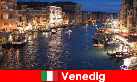 Venedik gondol ve sayısız sanat hazineleri ile bir şehir