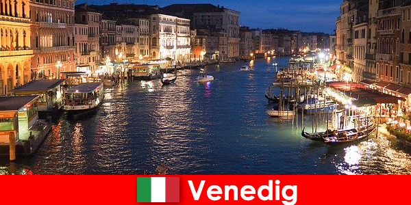 Venedik gondol ve sayısız sanat hazineleri ile bir şehir