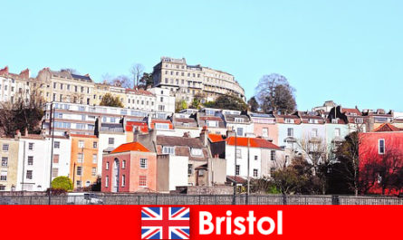 Bristol, gençlik kültürü ve yabancılar için samimi bir atmosfer sunan şehir