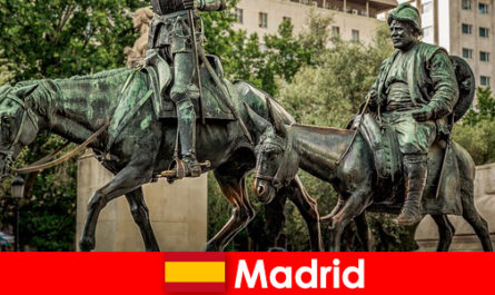 Madrid sanat müzelerinin her sevgilisi için bir kalabalık-puller olduğunu