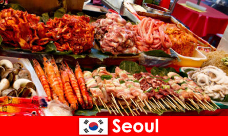 Seul, lezzetli ve yaratıcı sokak yemekleriyle de gezginler arasında ünlüdür.