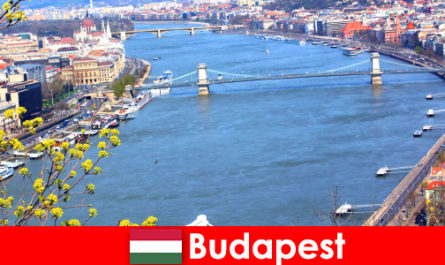 Macaristan'daki Budapeşte, banyo ve sağlıklı yaşam tatilleri için popüler bir seyahat ipucudur