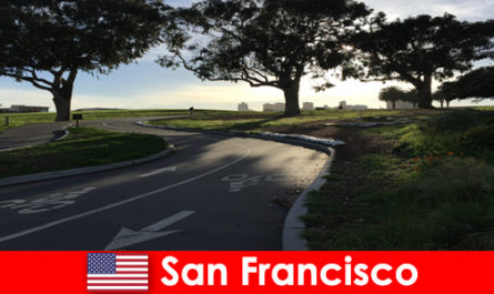 San Francisco Amerika Birleşik Devletleri'nde bisikletle yabancılar için keşif turu