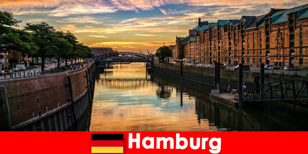 Hamburg Almanya’da kısa molalar için mimari güzellik ve eğlence