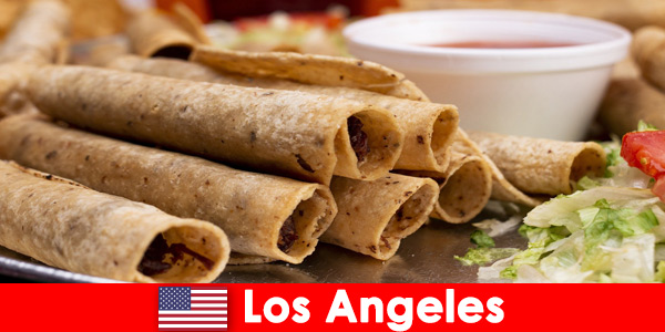 Yabancı ziyaretçiler, Los Angeles Amerika Birleşik Devletleri’ndeki en iyi restoranlarda çeşitli bir mutfak etkinliği bekleyebilirler.