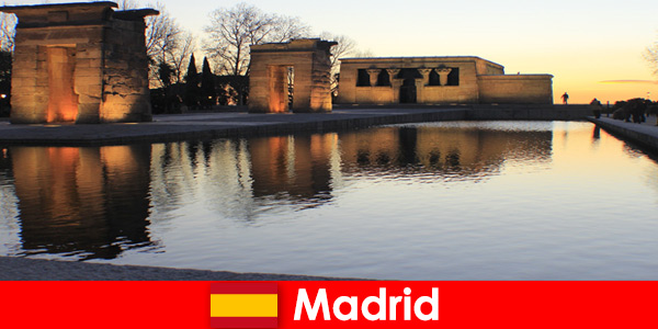 Avrupalı ​​öğrenciler için Madrid İspanya gezileri için popüler destinasyon
