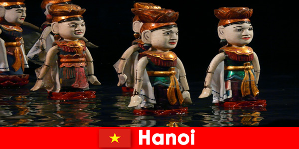 Su kuklası tiyatrosundaki ünlü performanslar, Hanoi Vietnam’daki yabancılara ilham veriyor
