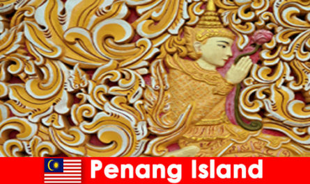 Kültür turizmi Penang Adası Malezya'ya birçok yabancı ziyaretçiyi çekiyor