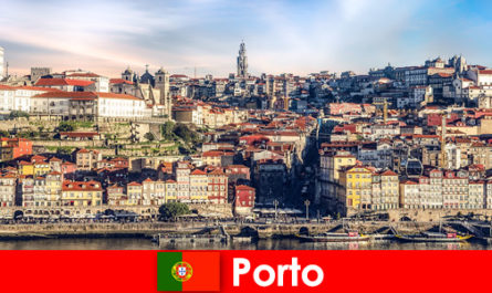 Trenle seyahat edenler için Porto Portekiz'e bahar gezisi