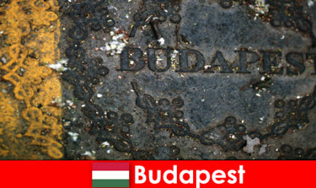 Budapeşte Macaristan'da alışveriş için tatilciler için Avrupa gezisi