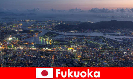 Fukuoka Japonya'daki öğrenciler için popüler dil kursları