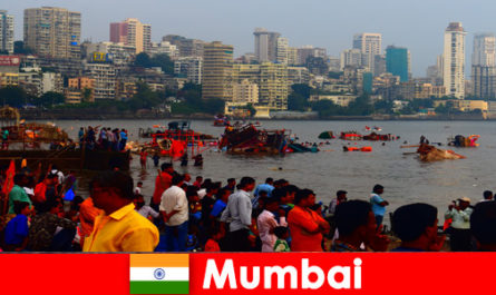 Modernite ve gelenek, Mumbai Hindistan'ın her yerinden yabancıları büyülüyor