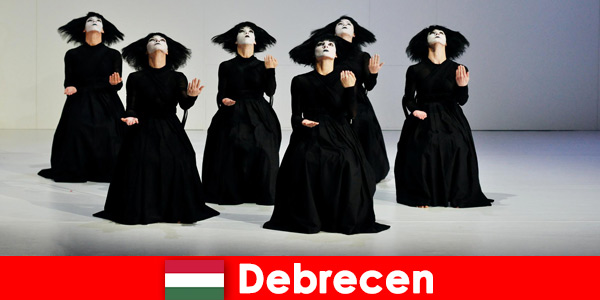 Debrecen Macaristan'da özel türden performansları deneyimleyin
