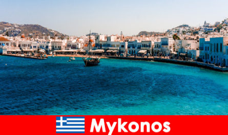 Mykonos Yunanistan'da muhteşem plajları olan popüler seyahat noktası