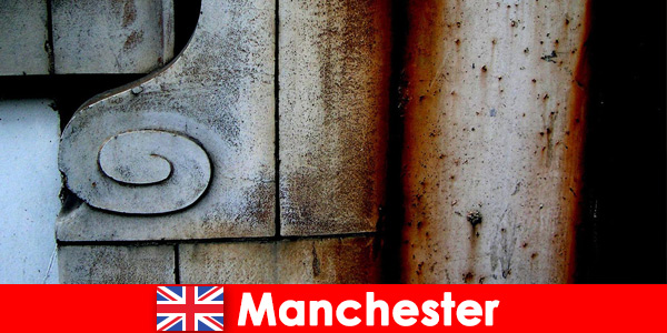 Manchester İngiltere'de tarihi tarih ve mimari konukları bekliyor