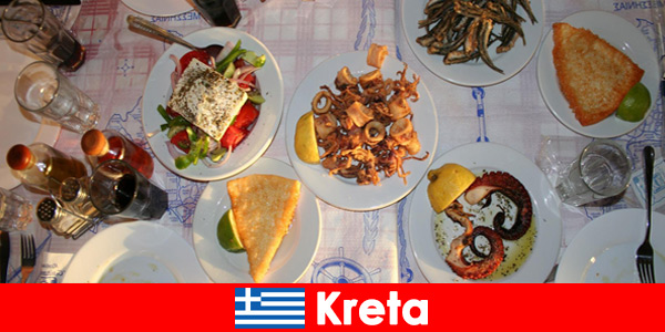 Girit Yunanistan'da misafirperverlik ve lezzetli yemekler her zaman bir deneyimdir