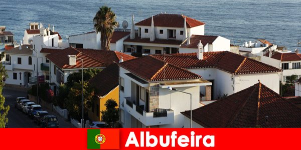Avrupa’daki popüler tatil yeri, her turist için Portekiz’deki Albufeira’dır
