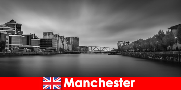 Kalabalık mahallelerde yabancılar için Manchester İngiltere’ye seyahat fırsatları