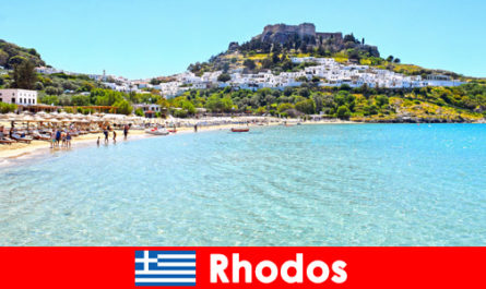 Rodos Yunanistan'ın sualtı dünyasında dalgıçlar için aktif tatil