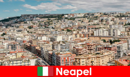 İtalya'nın kıyı kenti Napoli için öneriler ve bilgiler