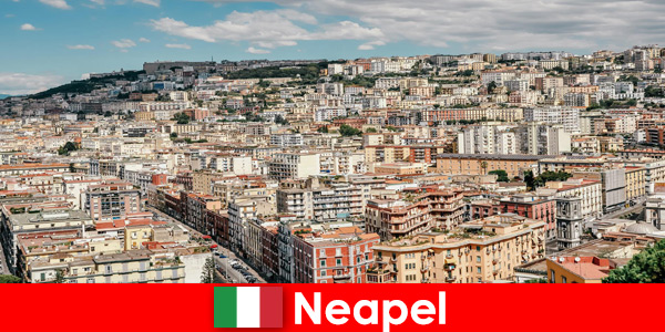 İtalya’nın kıyı kenti Napoli için öneriler ve bilgiler
