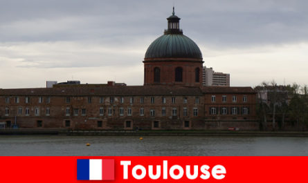 Avrupa'dan kültürel gezginler için Toulouse Fransa'ya kısa gezi