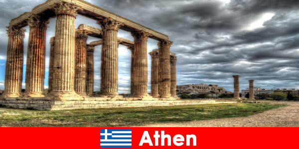Klasik ve geleneksel gibi zıtlıklar milyonlarca ziyaretçiyi Atina Yunanistan’a çekiyor