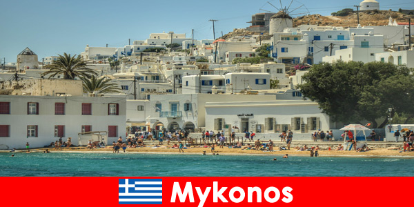 Beyaz Mykonos kasabası, Yunanistan’daki birçok yabancının hayalindeki yer