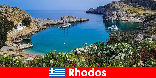 Sırt çantalı gezginler, Rodos Yunanistan’da doğayı yakından deneyimliyor
