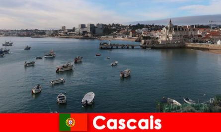 Cascais Portekiz'in geleneksel restoranları ve güzel otelleri var