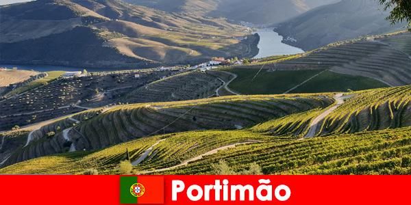 Konuklar, Portimão Portekiz dağlarındaki şarap tadımını ve lezzetleri sever