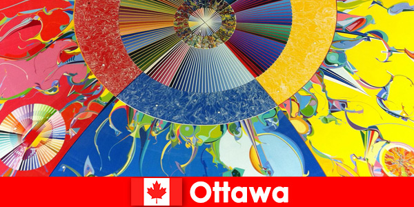 Ottawa Kanada'daki geleneksel pazarda ve harika açık havada sanatı keşfedin