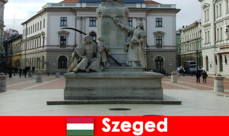 Szeged Macaristan'ın üniversite kasabasında yabancı öğrenciler için popüler sömestr gezisi