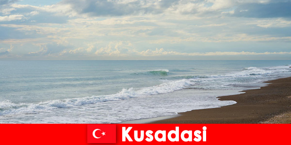 Türkiye'de Kuşadası sahillerinde rahatlayın ve gevşeyin