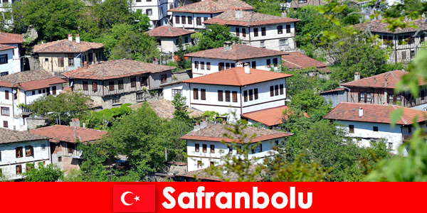Safranbolu Türkiye'deki eski yarı ahşap evler sizi hayal etmeye davet ediyor