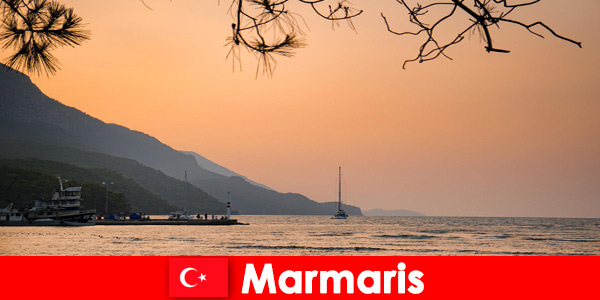 Marmaris Türkiye'de denizde huzur ve güvenlik bulun