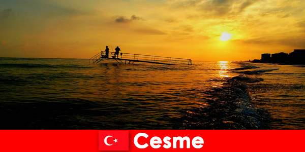 Çeşme Türkiye’de arkadaşlarla özel gezi geçirin