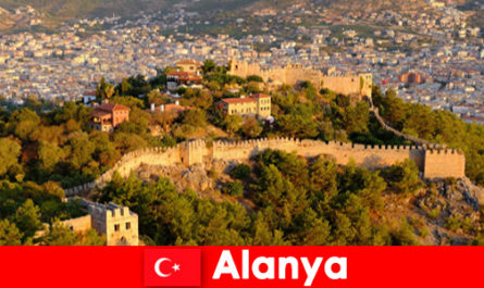 Alanya Türkiye'de yürüyüş ve kültürü deneyimleyin