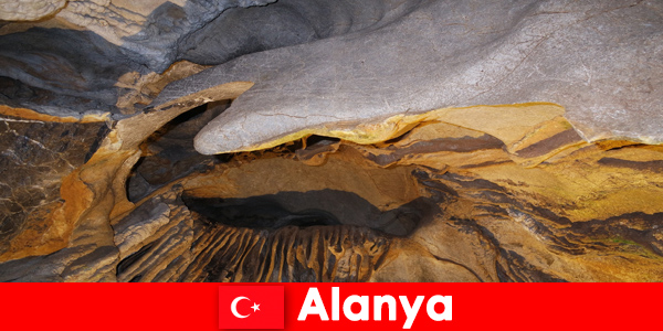 Alanya'da hayranlık uyandıracak ve fotoğraflanacak muhteşem mağaralar ve boğazlar