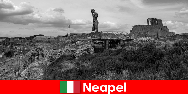 Napoli İtalya'da tarih yazan yerler