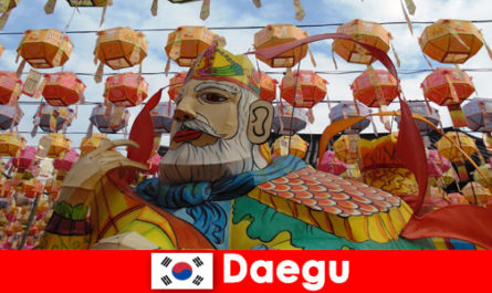 Daegu Güney Kore'deki emekliler için kapsayıcı seyahat tavsiyesi
