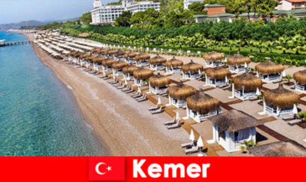 Türkiye'nin en popüler tatil bölgesi Kemer'dir