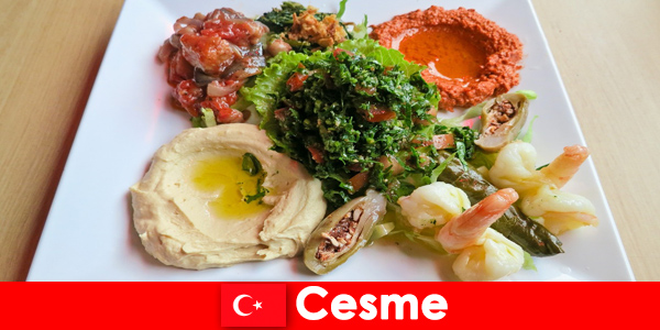 Sağlıklı yiyecekler ve vitamin açısından zengin yemekler, Çeşme Türkiye'de turistler arasında çok popüler
