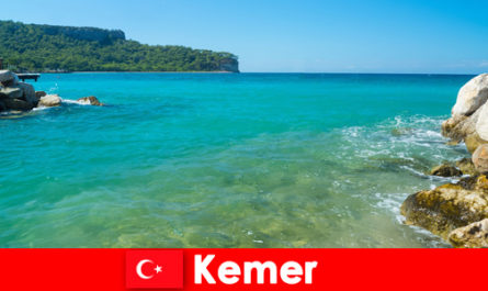 Kemer Türkiye'nin antik kentlerinin ve muhteşem kumsallarının buluştuğu yer